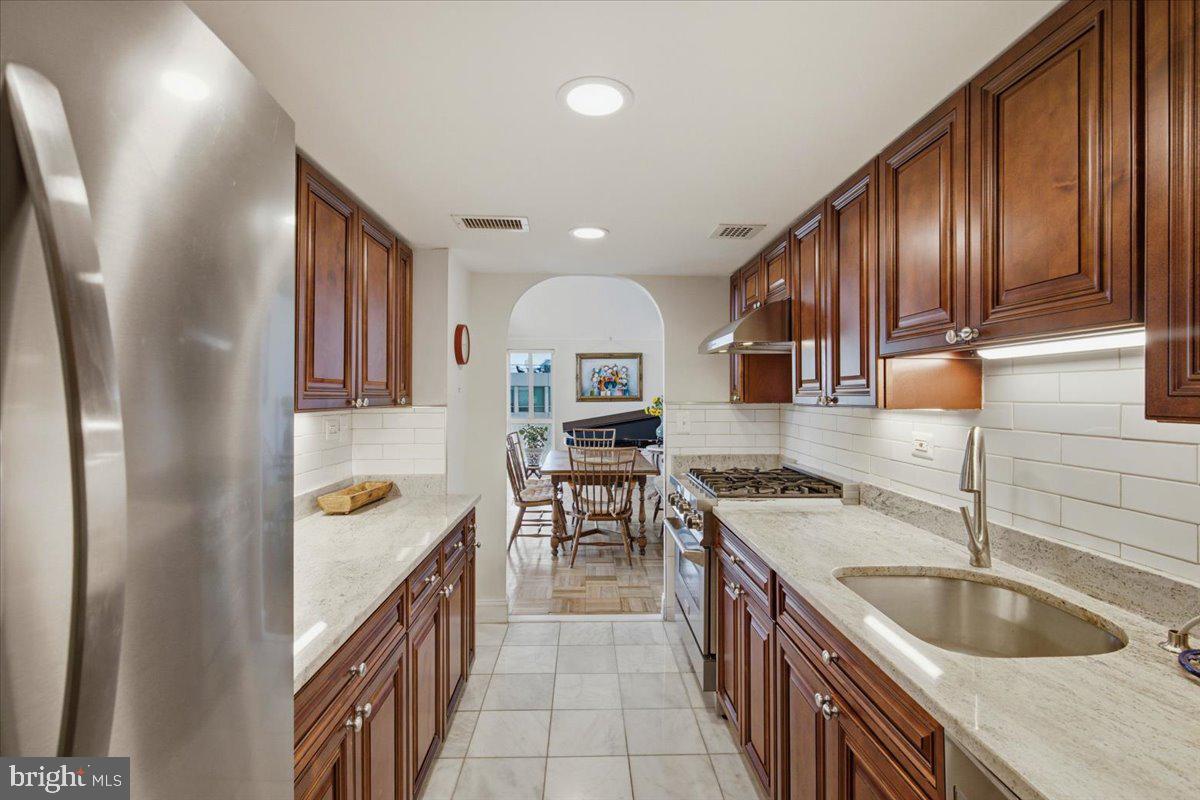 700 7th Street Southwest, Unit 827 Washington, DC 20024 - Photo 23 of 32 Charming kitchen with modern elegance.