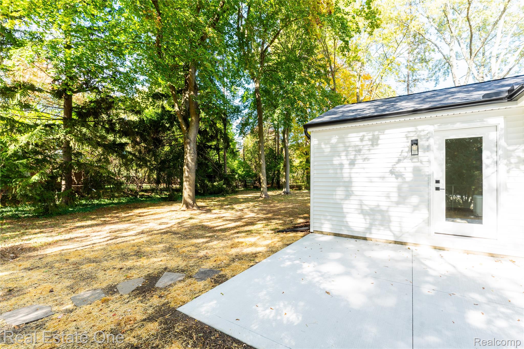 786 South Cranbrook Road Bloomfield Hills, MI 48301 - Photo 32 of 38 View of outbuilding featuring view of scattered trees