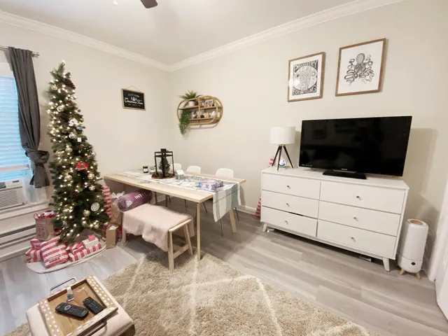 $1,775 | 726 West Roscoe Street, Unit 1N, Chicago, IL 60657