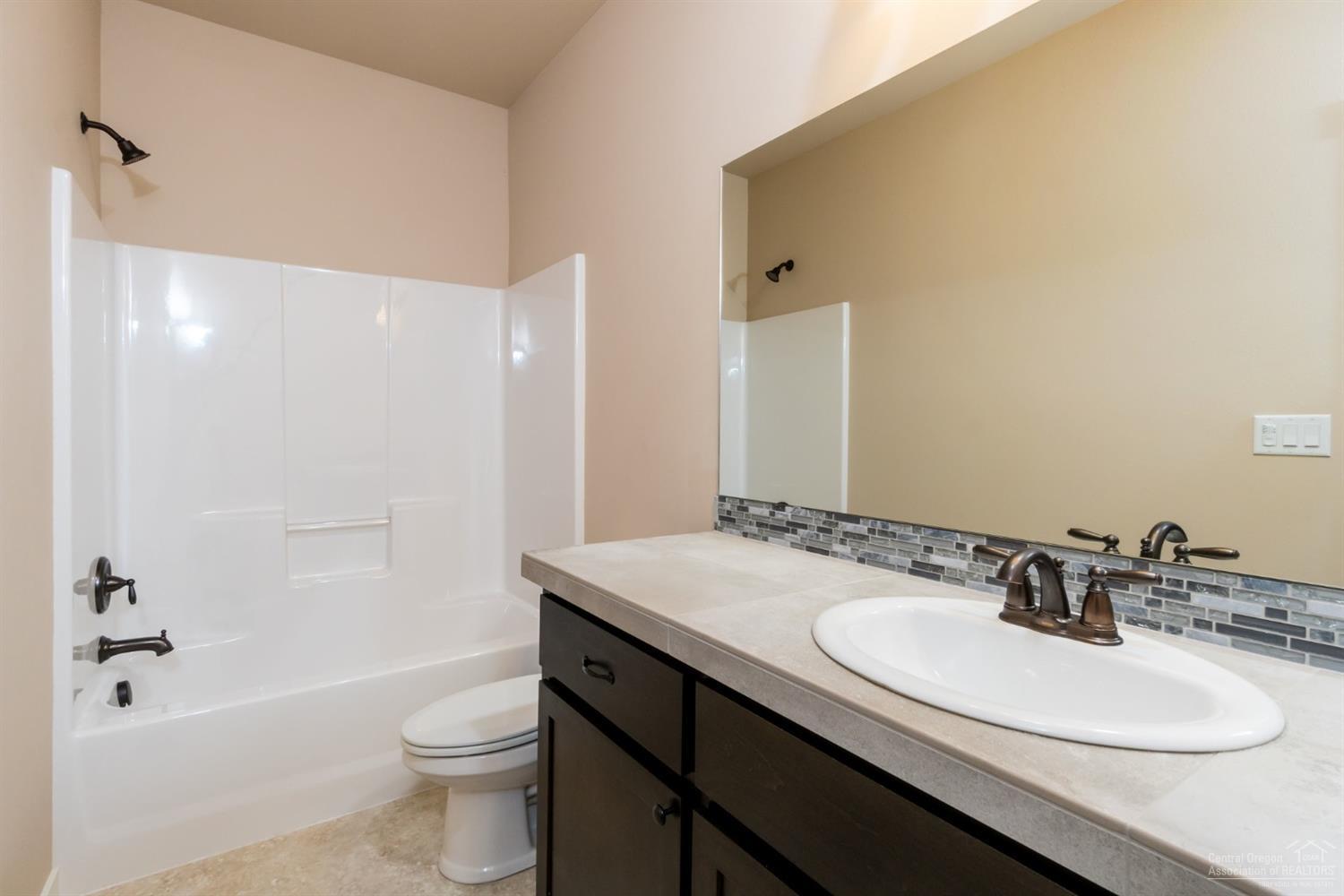 63296 Vogt Road Bend, OR 97701 - Photo 9 of 13 Additional Photo