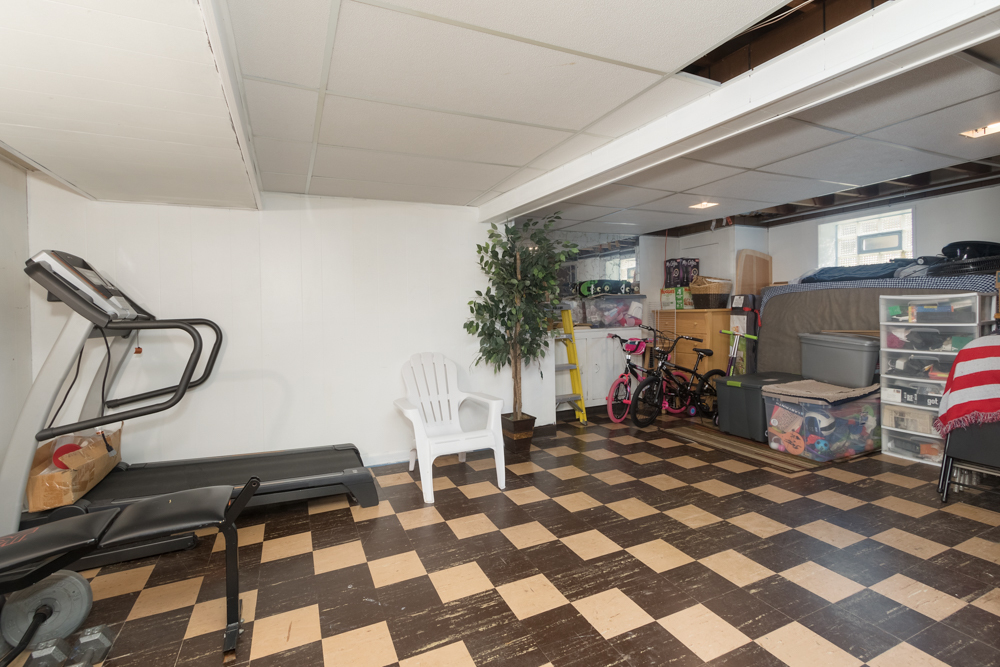 6204 35th Street Berwyn, IL 60402 - Photo 21 of 30 a view of a room with gym equipment