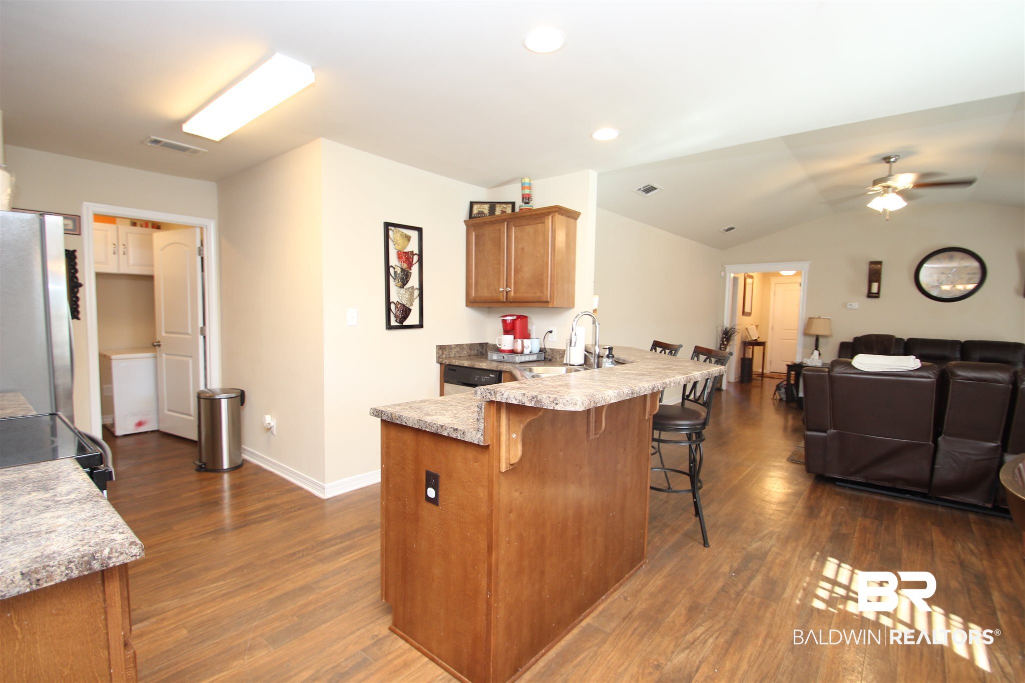 2855 West Rebecca Drive Mobile, AL 36618 - Photo 4 of 27