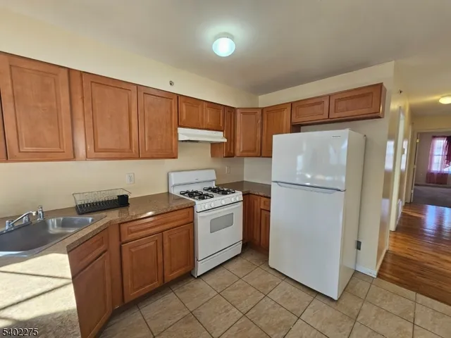 $2,300 | 129 South 9th Street, Newark, NJ 07107