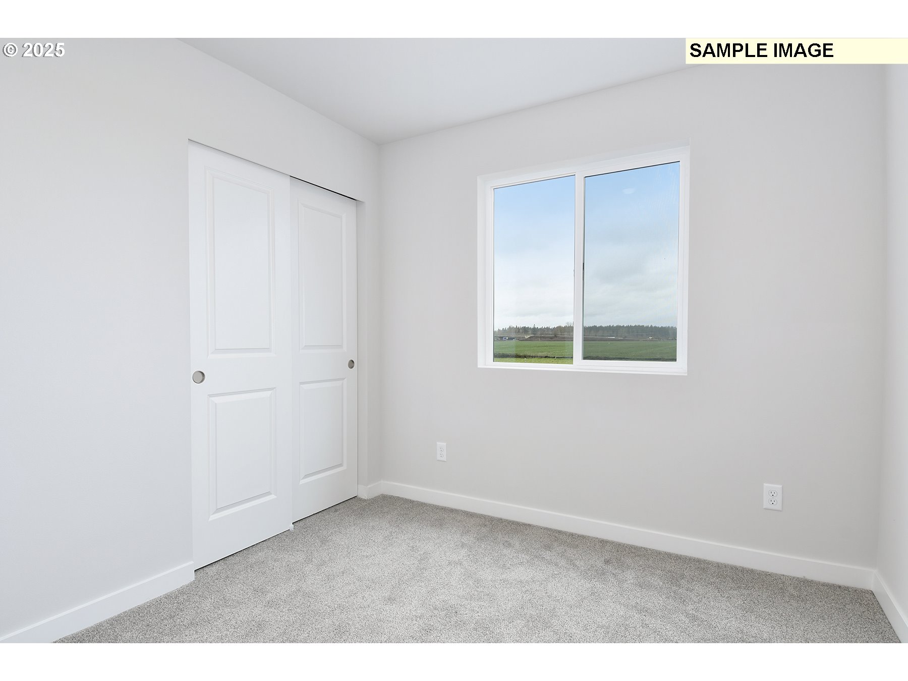 1285 Parkside Avenue Woodburn, OR 97071 - Photo 13 of 15 a view of an empty room with a window