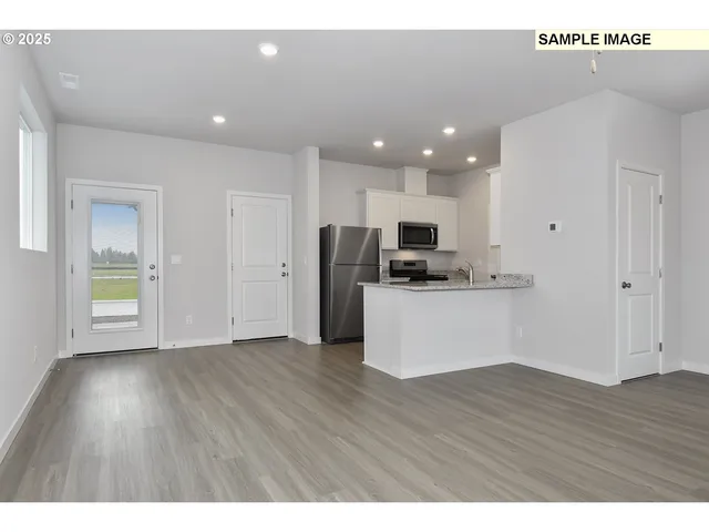 $399,900 | 1285 Parkside Avenue, Woodburn, OR 97071