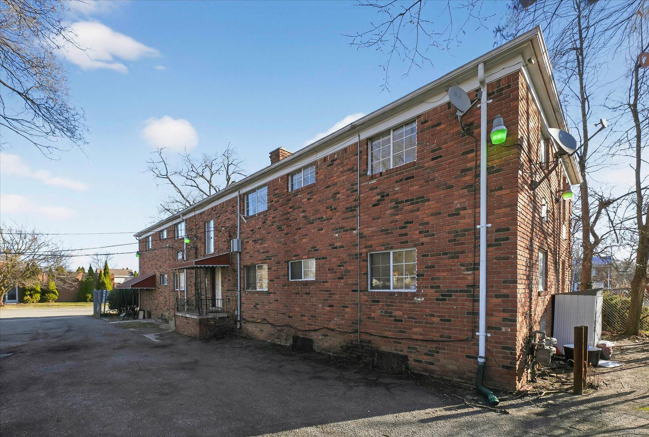 19511 Greenfield Road Detroit, MI 48235 - Photo 34 of 38 34-19511-Greenfield-Rd-Detroit-MI-48235-