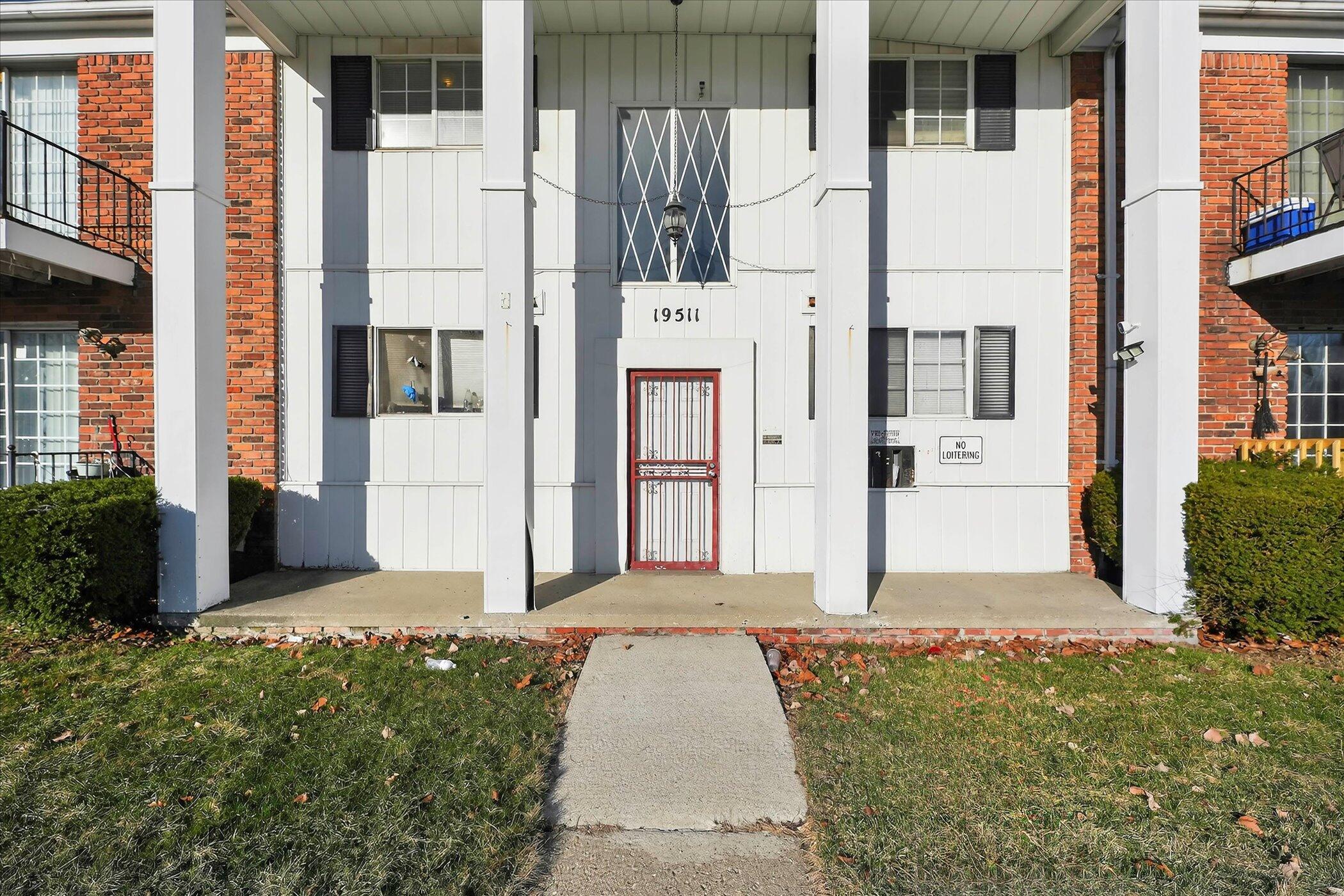 19511 Greenfield Road Detroit, MI 48235 - Photo 5 of 38 05-19511-Greenfield-Rd-Detroit-MI-48235-
