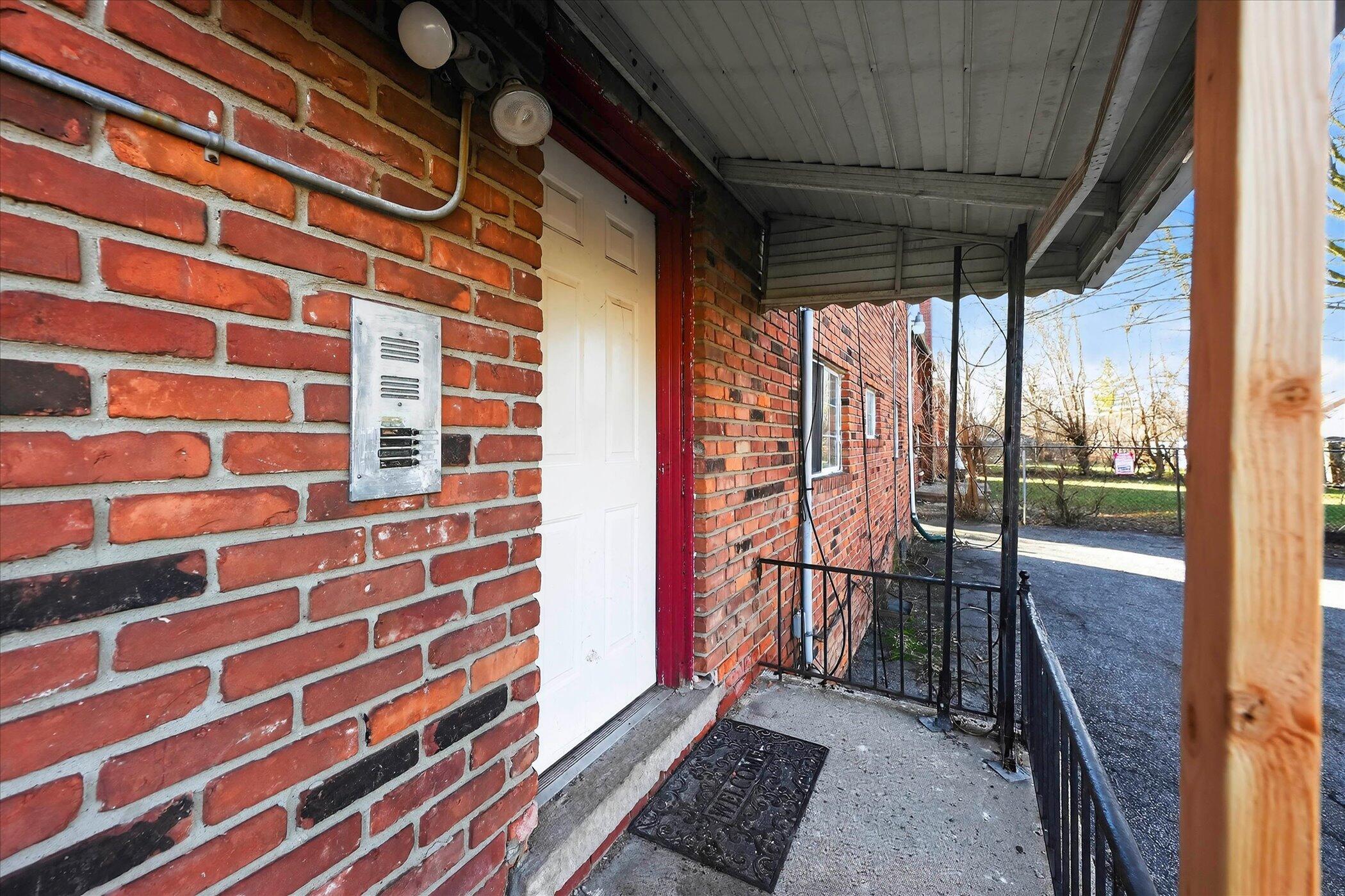 19511 Greenfield Road Detroit, MI 48235 - Photo 6 of 38 06-19511-Greenfield-Rd-Detroit-MI-48235-