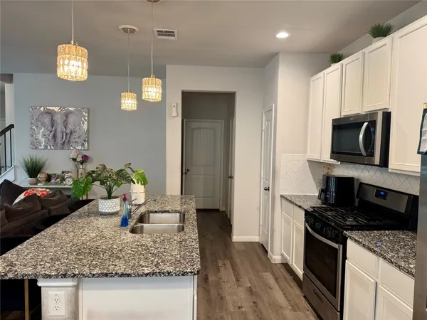 $2,200 | 3902 Deledda Drive, Katy, TX 77493