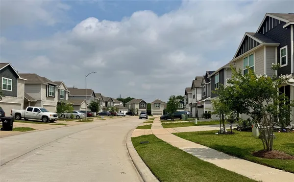 $2,200 | 3902 Deledda Drive, Katy, TX 77493