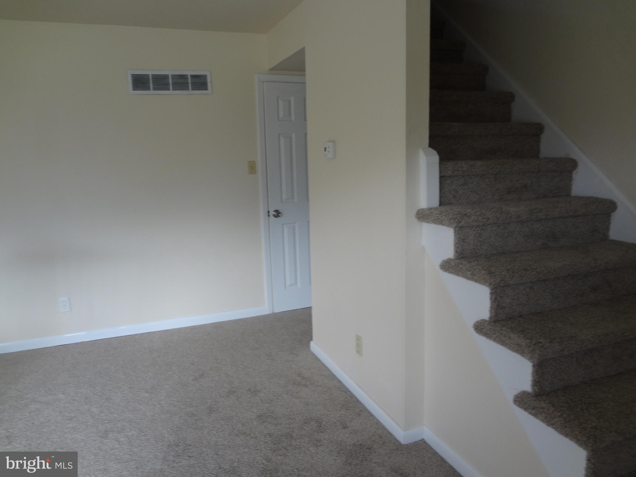 126 Kenmark Road Newark, DE 19713 - Photo 12 of 67 Living Room