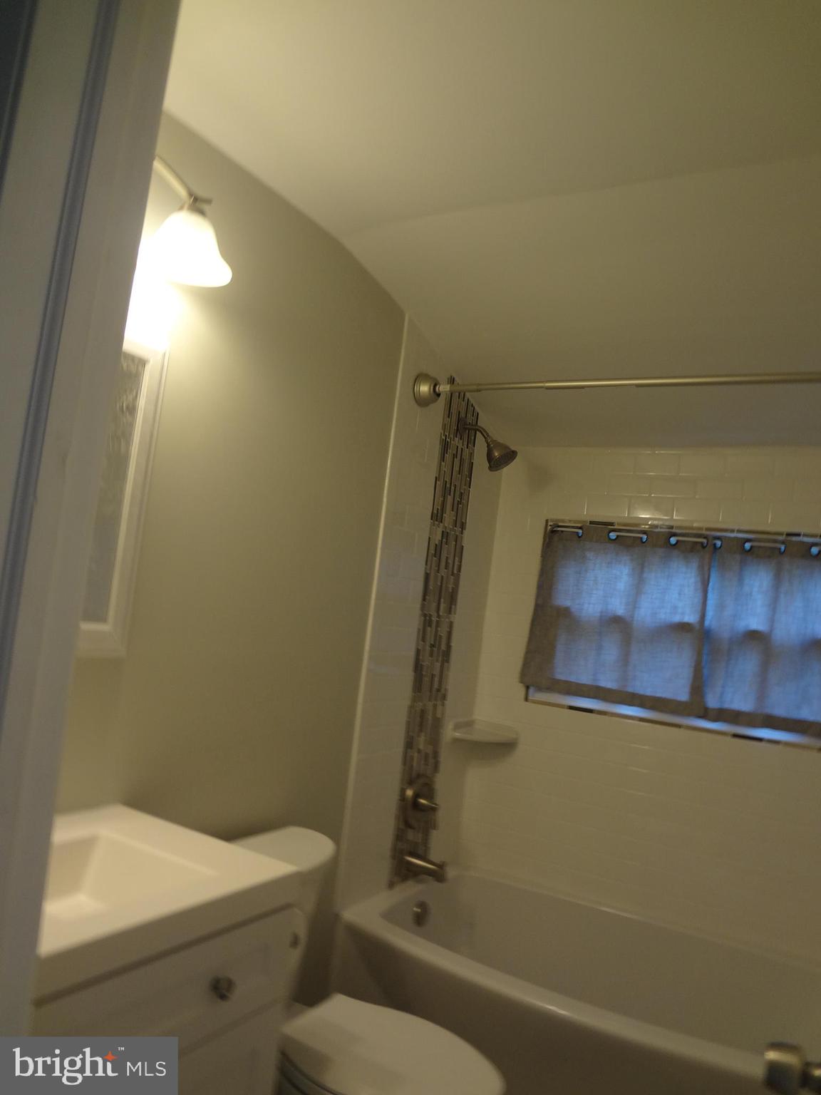 126 Kenmark Road Newark, DE 19713 - Photo 29 of 67 Upstairs Full Bath