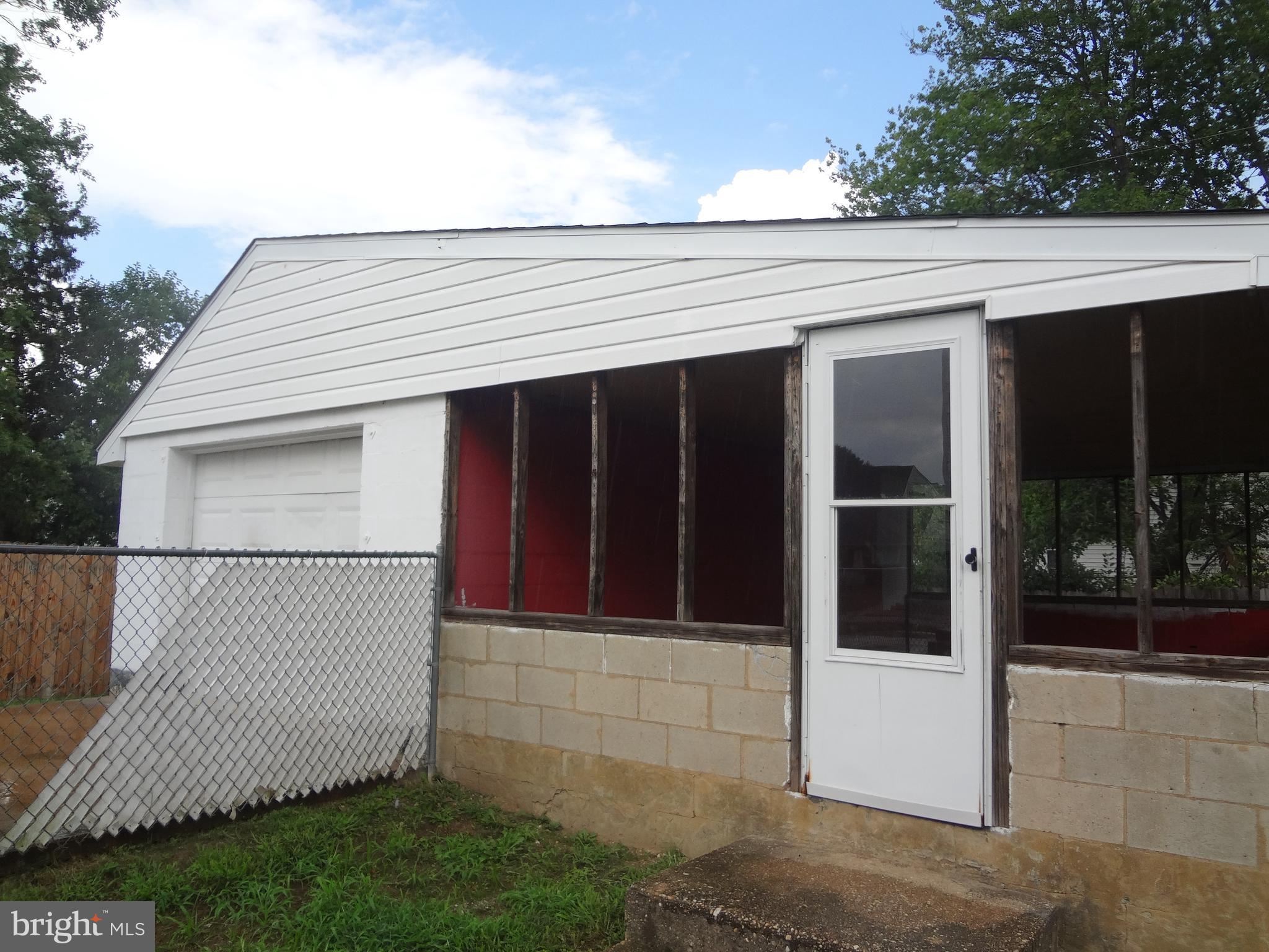 126 Kenmark Road Newark, DE 19713 - Photo 56 of 67 Porch attached to garage