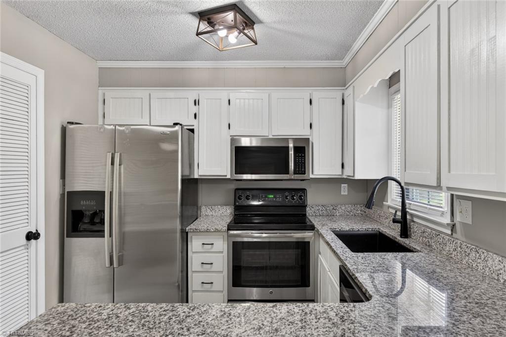166 Roberts Road Eden, NC 27288 - Photo 17 of 39