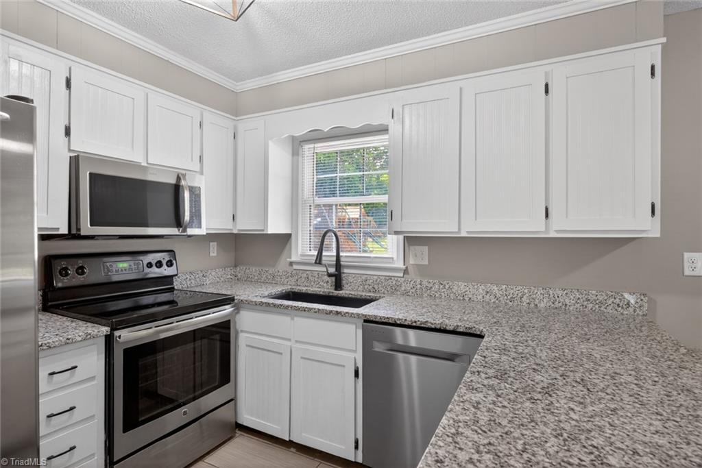 166 Roberts Road Eden, NC 27288 - Photo 18 of 39