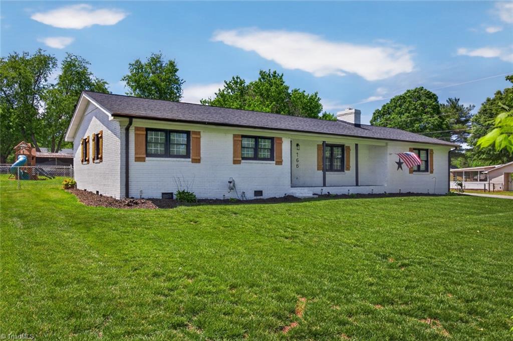 166 Roberts Road Eden, NC 27288 - Photo 2 of 39