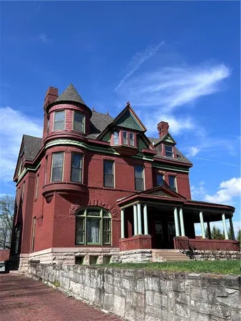 $975,000 | 1840 Pendleton Avenue, Kansas City, MO 64124