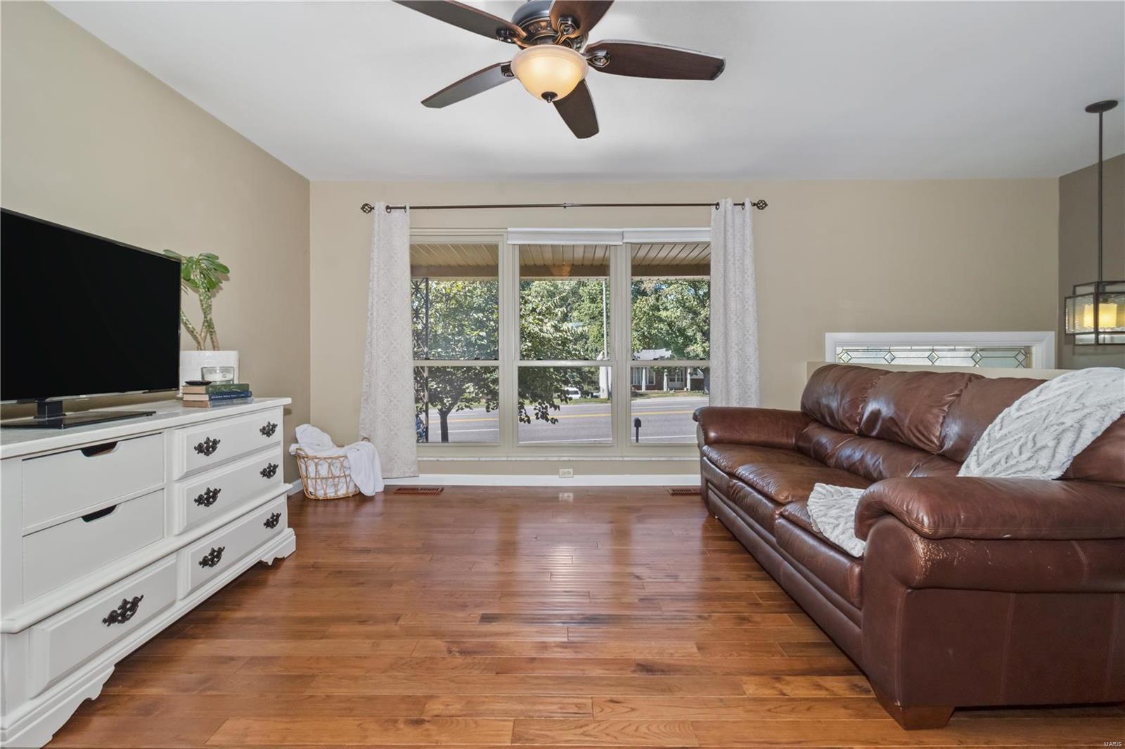 8856 New Sappington Road St. Louis, MO 63126 - Photo 6 of 53 Gallery Image 6
