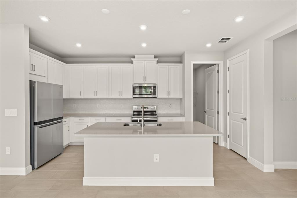 11857 Boundless Terrace Venice, FL 34293 - Photo 18 of 38