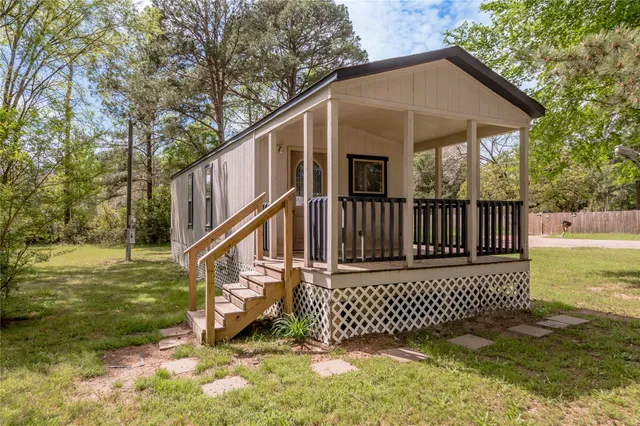 $850 | 25 Starlight Drive, Huntsville, TX 77320