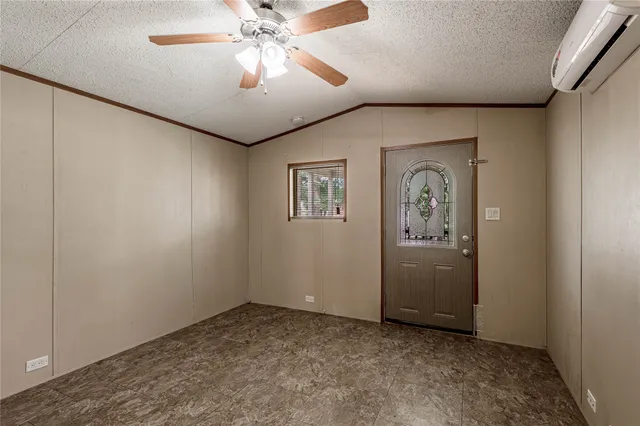 $850 | 25 Starlight Drive, Huntsville, TX 77320