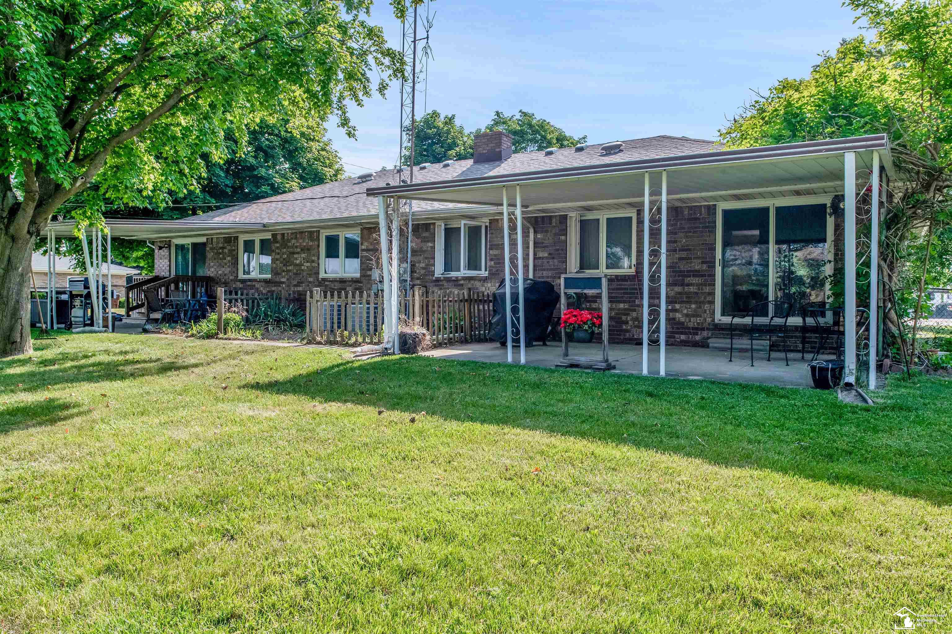 800 South Raisinville Road Monroe, MI 48161 - Photo 21 of 35