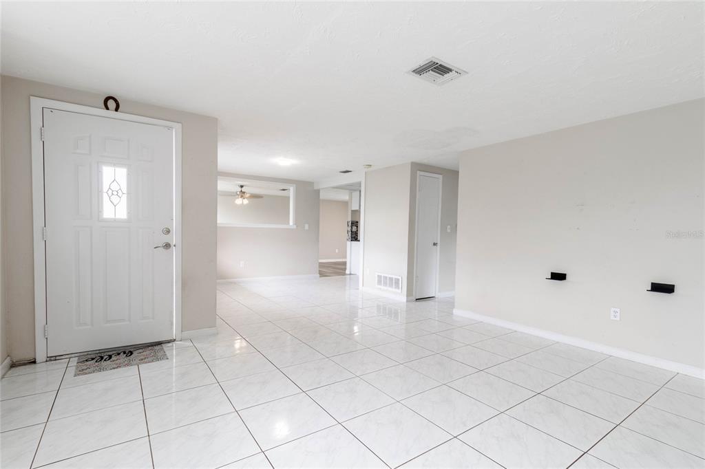 3402 Seffner Drive Holiday, FL 34691 - Photo 6 of 27 a view of an empty room and a window