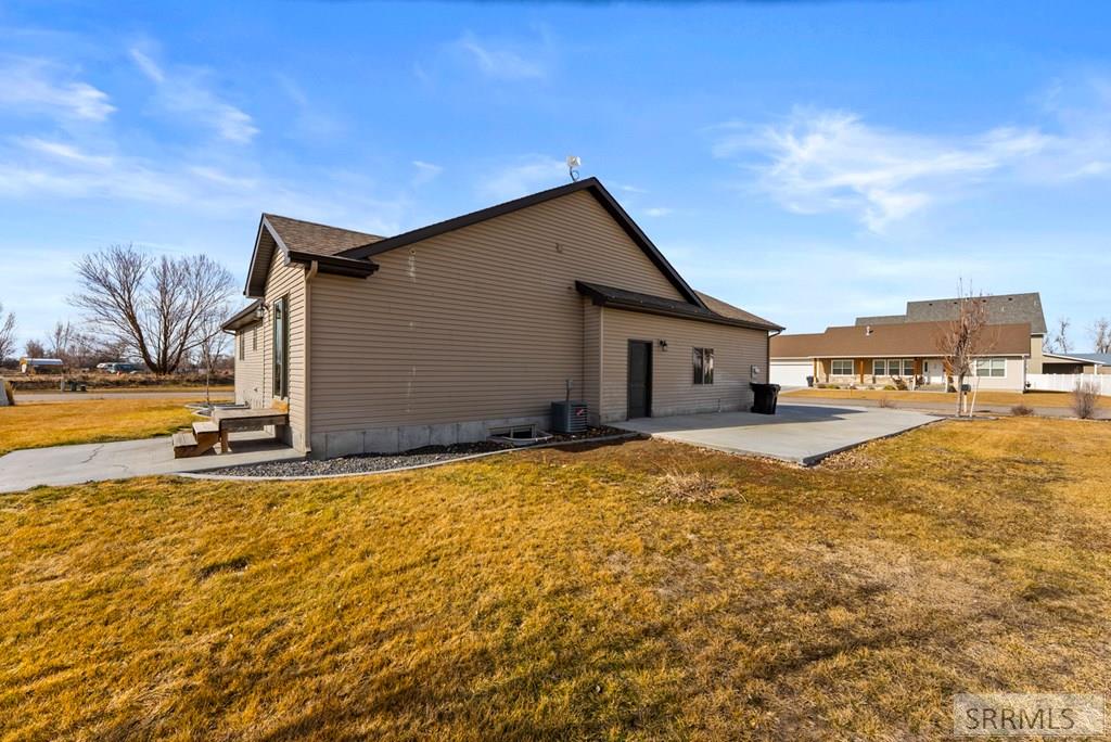 303 Park Avenue Firth, ID 83236 - Photo 39 of 49