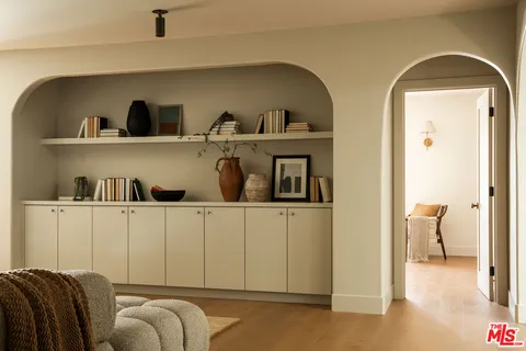 $3,395,000 | 933 South Sycamore Avenue, Los Angeles, CA 90036