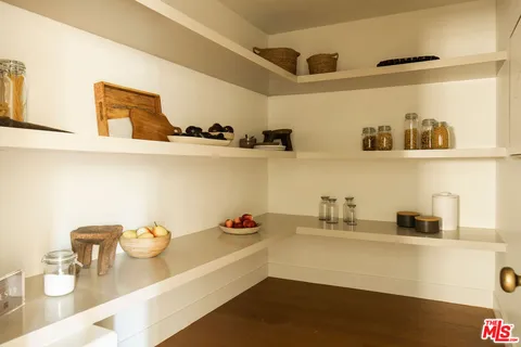 $3,395,000 | 933 South Sycamore Avenue, Los Angeles, CA 90036