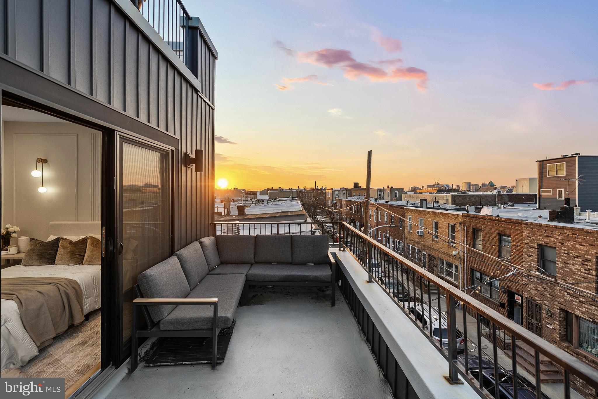 1106 Watkins Street Philadelphia, PA 19148 - Photo 15 of 38 a view of balcony with furniture
