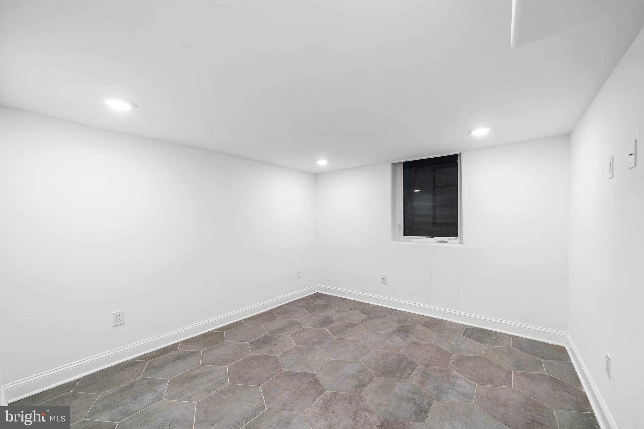 1106 Watkins Street Philadelphia, PA 19148 - Photo 32 of 38 a view of an empty room