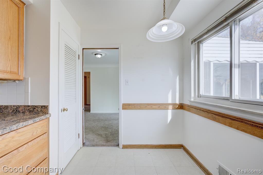 28356 Ridgebrook Road Farmington Hills, MI 48334 - Photo 16 of 44