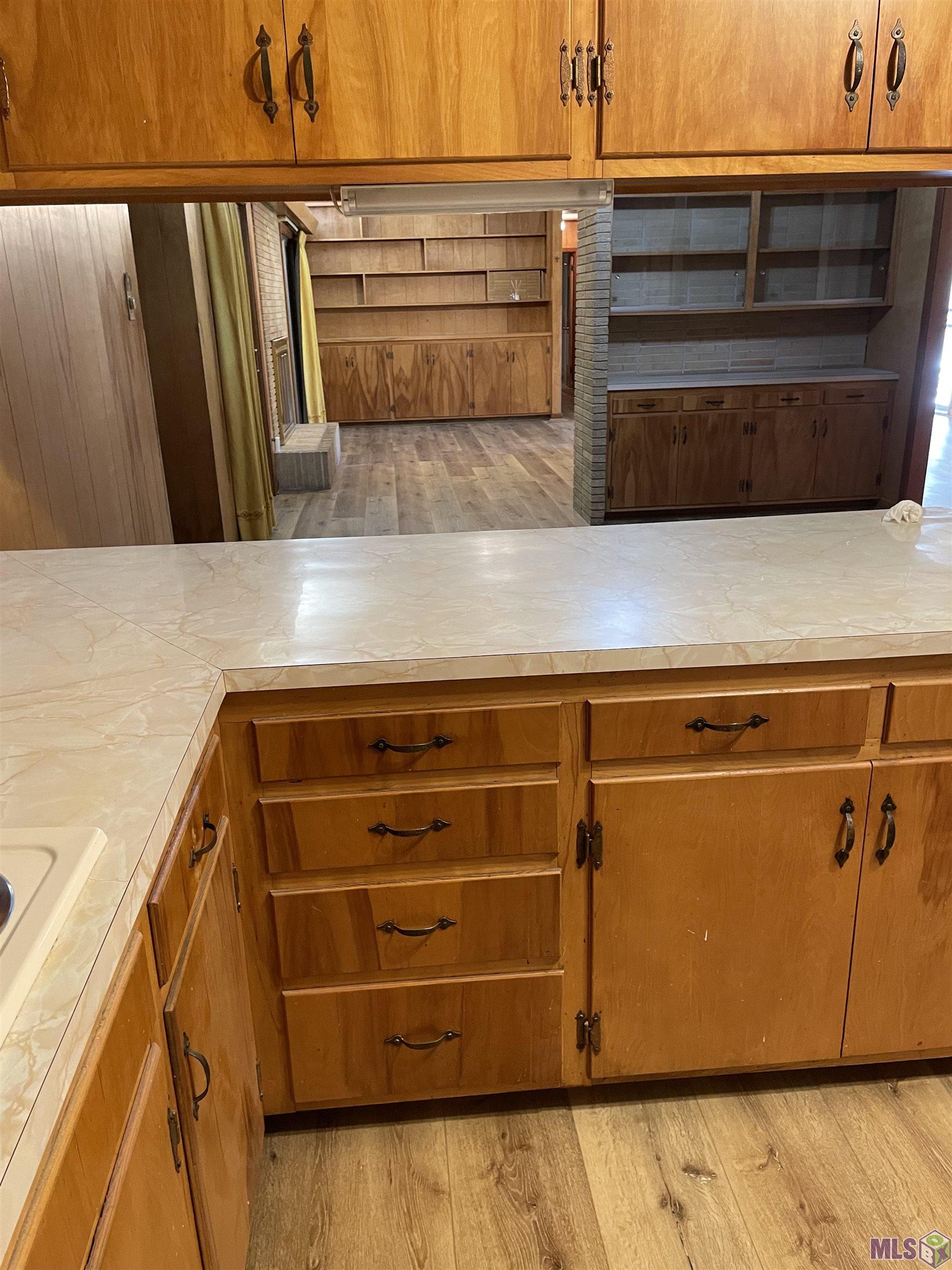 2425 Harding Boulevard Baton Rouge, LA 70807 - Photo 8 of 18 Gallery Image 8