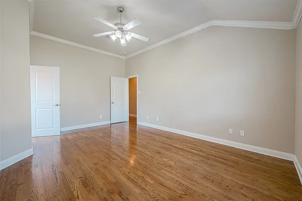 $2,000 | 11015 WARATH Oak Court, Houston, TX 77065