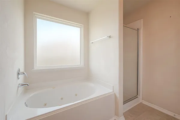 $2,000 | 11015 WARATH Oak Court, Houston, TX 77065