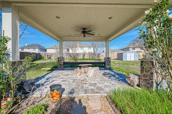 $2,000 | 11015 WARATH Oak Court, Houston, TX 77065