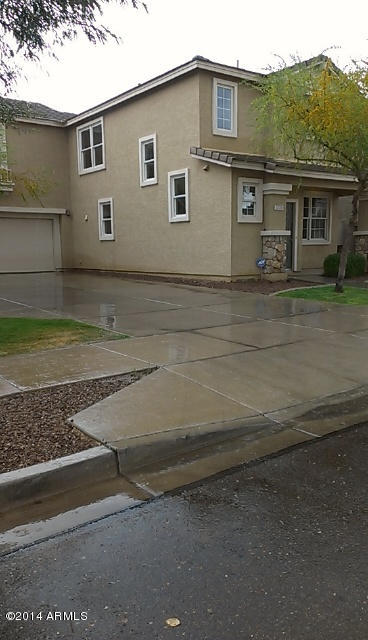 2220 East Pecan Road Phoenix, AZ 85040 - Photo 3 of 25 IMAG0540