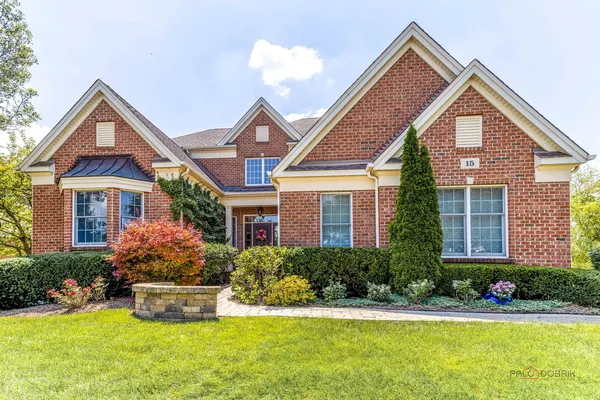 $1,015,000 | 15 Eagle Ridge Drive, Hawthorn Woods, IL 60047