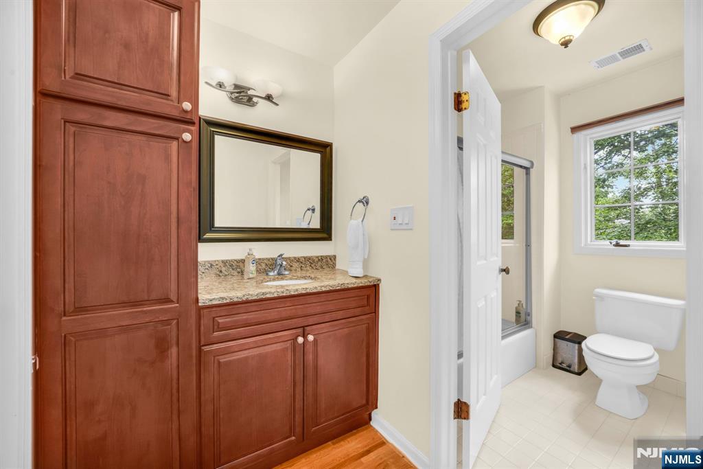 15 Nuthatcher Court Wayne, NJ 07470 - Photo 24 of 34