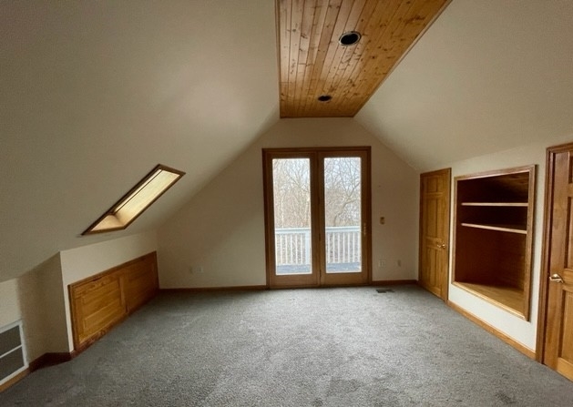 25W271 Foster Avenue Roselle, IL 60172 - Photo 9 of 11 a view of an empty room with cabinet