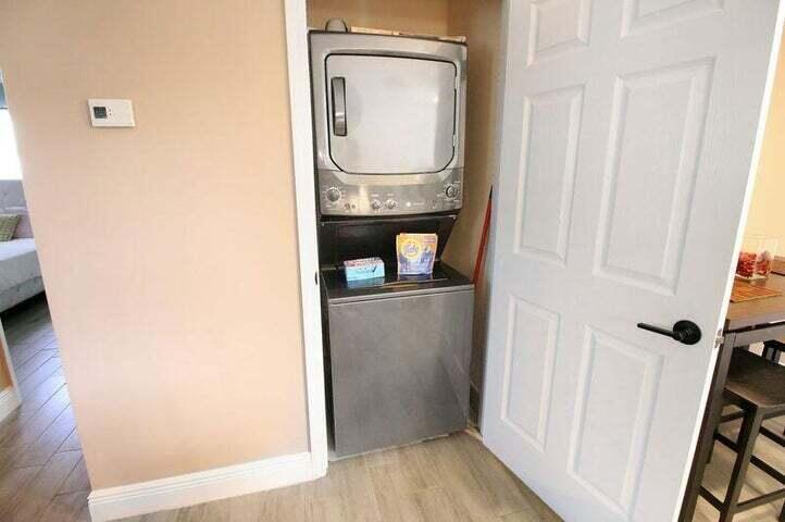 3574 Vagabond Road Lake Worth, FL 33462 - Photo 21 of 31 laundry