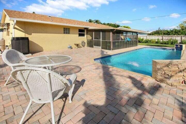 3574 Vagabond Road Lake Worth, FL 33462 - Photo 25 of 31 pool