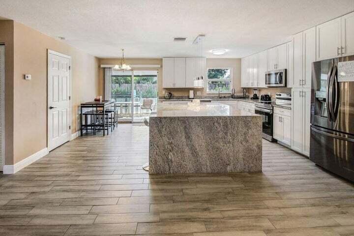 3574 Vagabond Road Lake Worth, FL 33462 - Photo 6 of 31 Kitchen