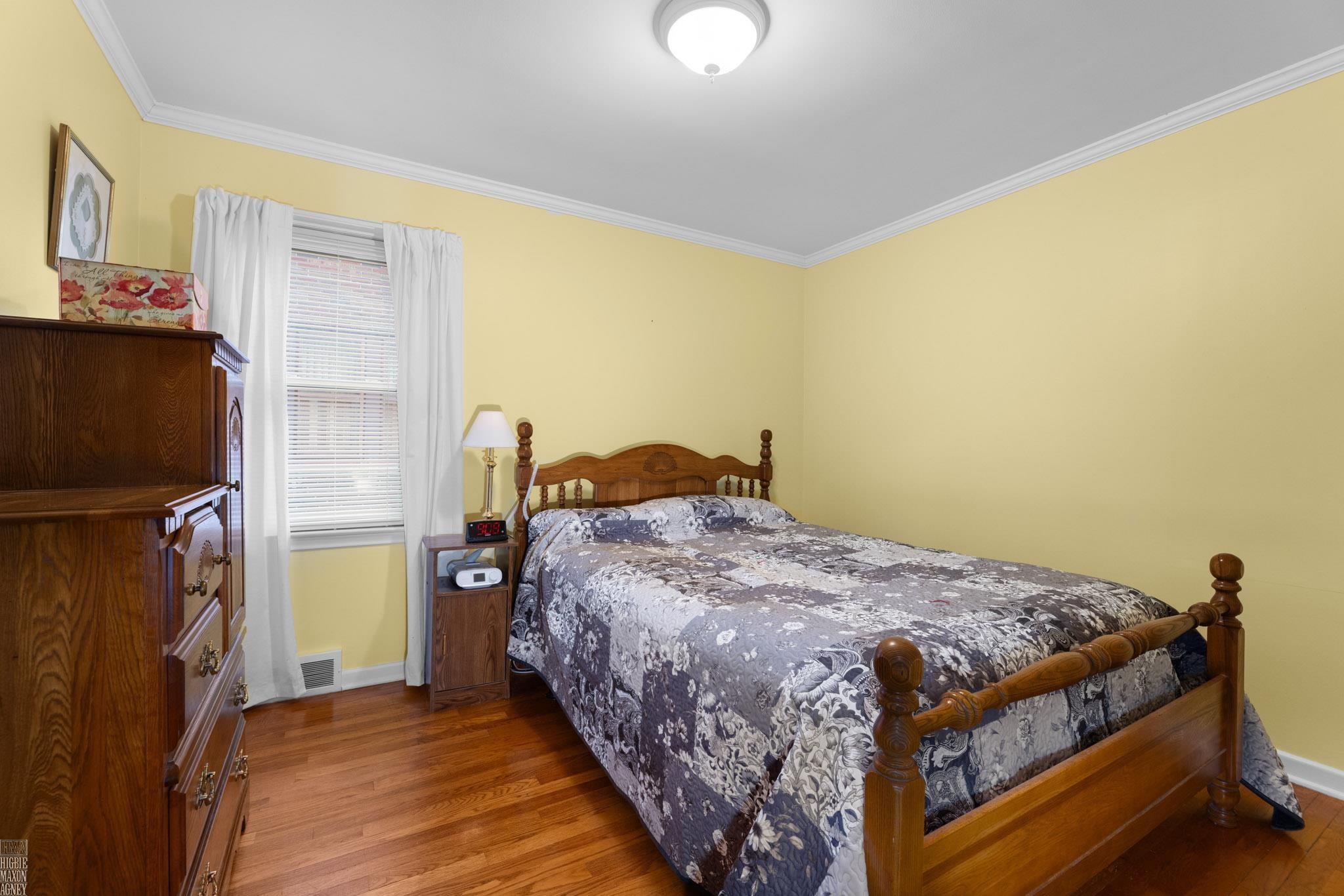 2057 Hawthorne Road Grosse Pointe Woods, MI 48236 - Photo 13 of 43