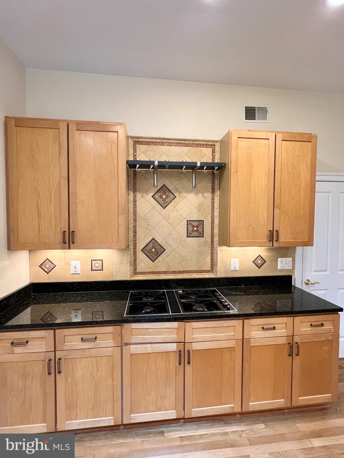 1312 Kurtz Road McLean, VA 22101 - Photo 23 of 62 Custom backsplash