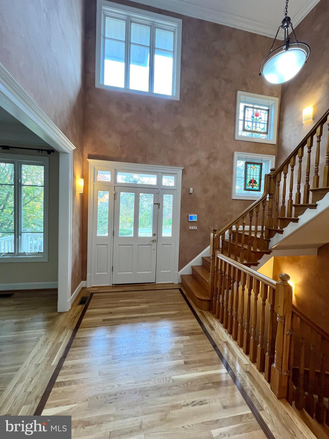 1312 Kurtz Road McLean, VA 22101 - Photo 33 of 62 2-story, bright entrance