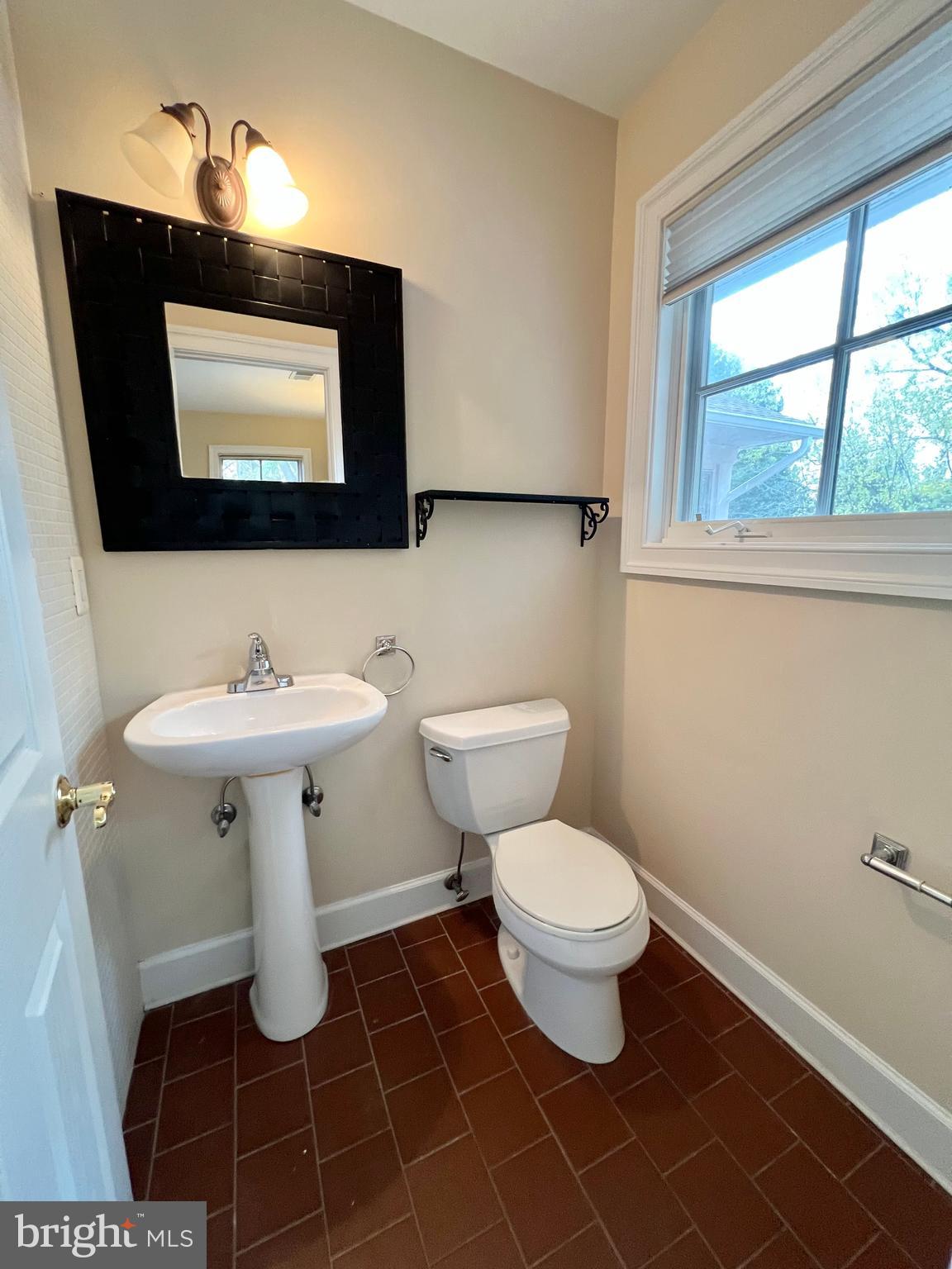 1312 Kurtz Road McLean, VA 22101 - Photo 47 of 62 BR #5 full bath