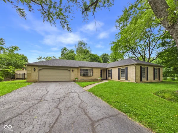 $264,900 | 1403 Cottonwood Drive, Anderson, IN 46012