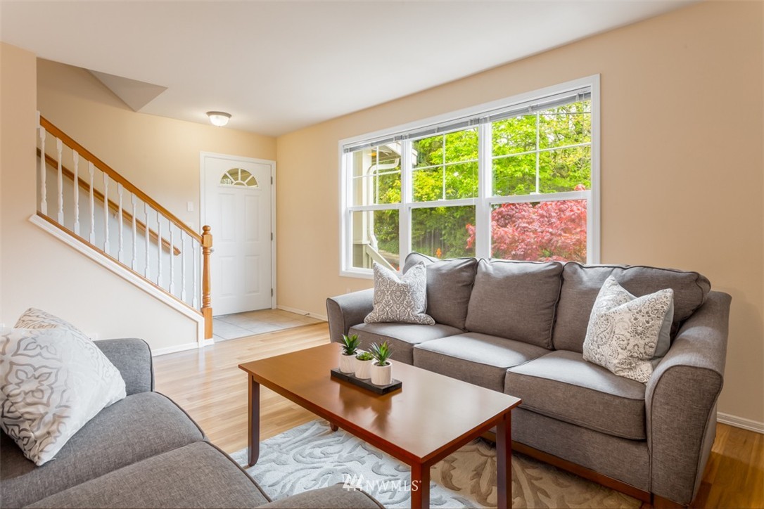 9020 236th Street Southwest, Unit 1 Edmonds, WA 98026 - Photo 4 of 15 Gallery Image 4